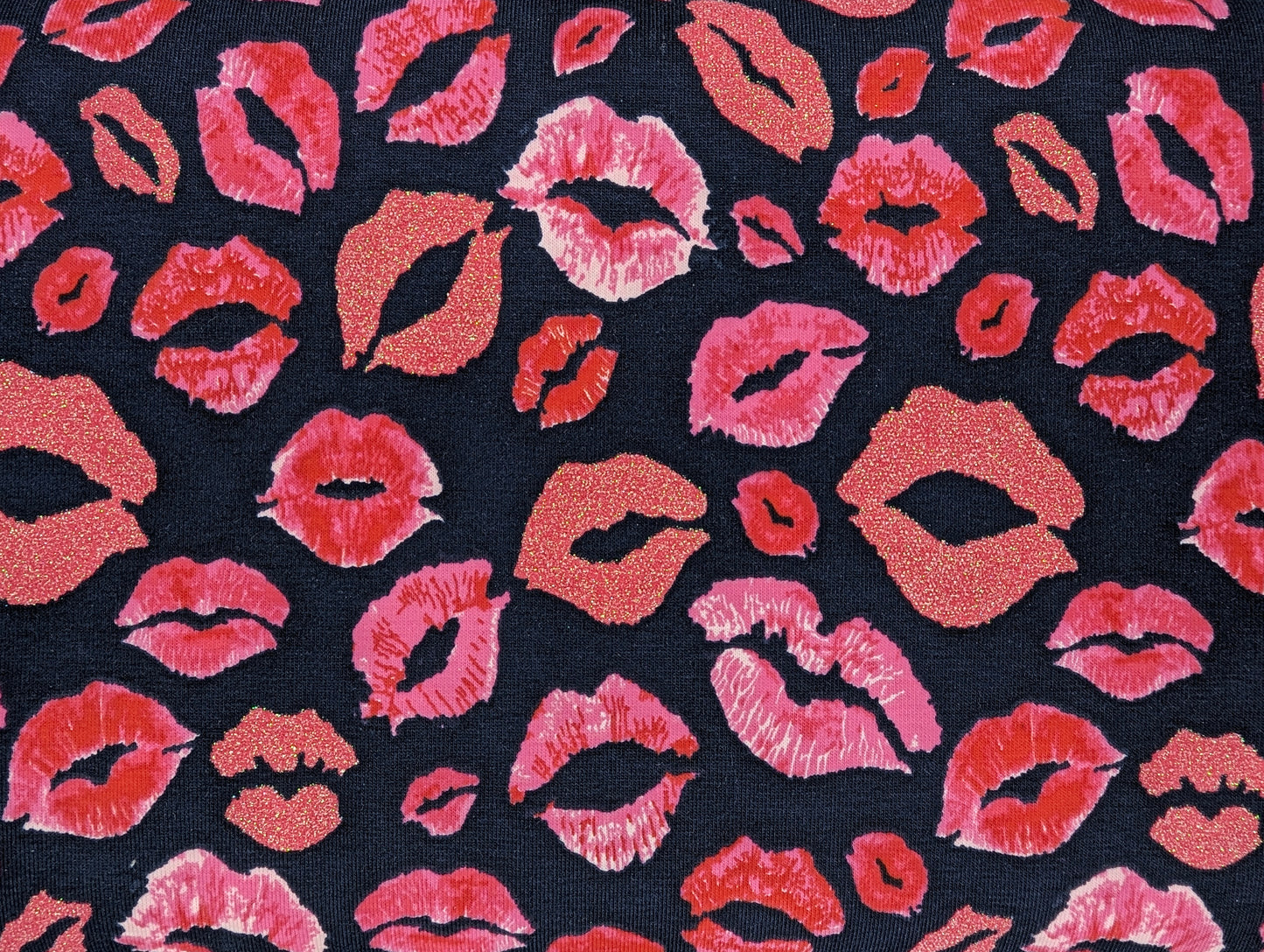 Lips Navy Pink